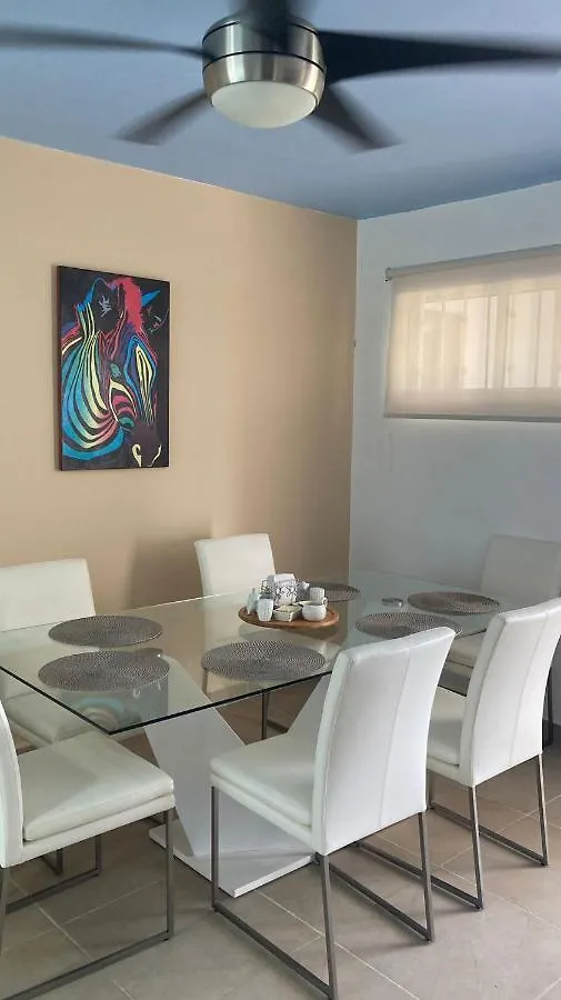 Dream Family Vacations Cancun Apartment